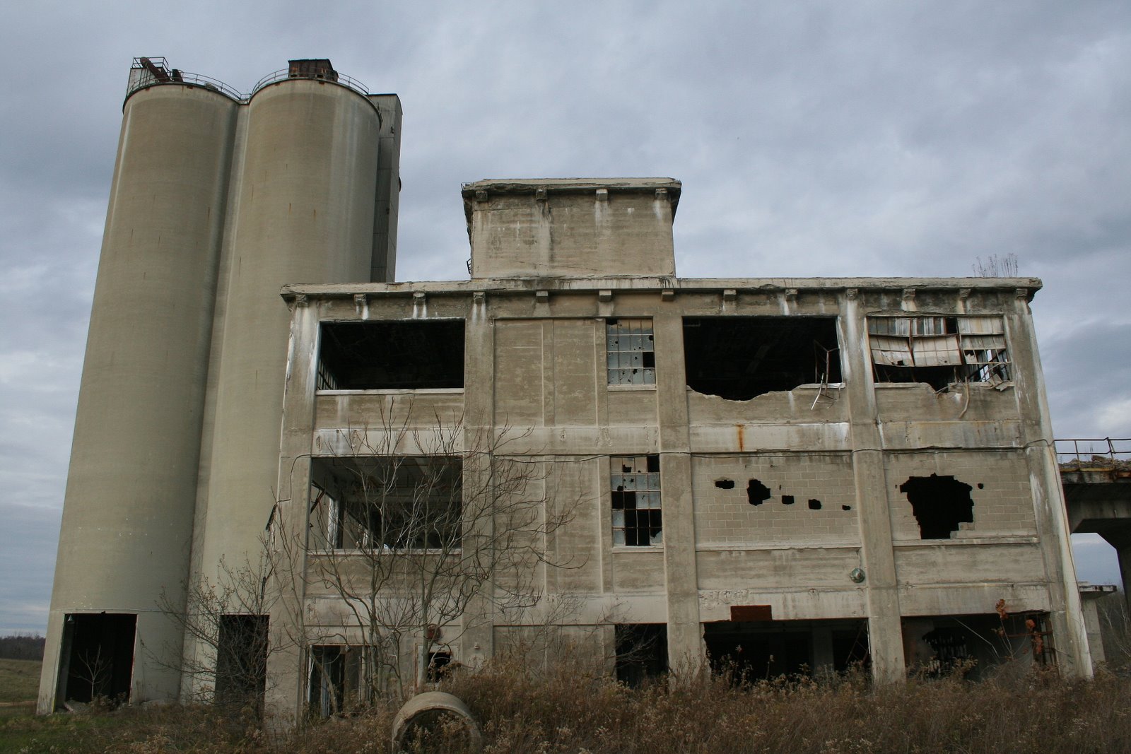 Abandoned Cement Plant, Zanesville OH